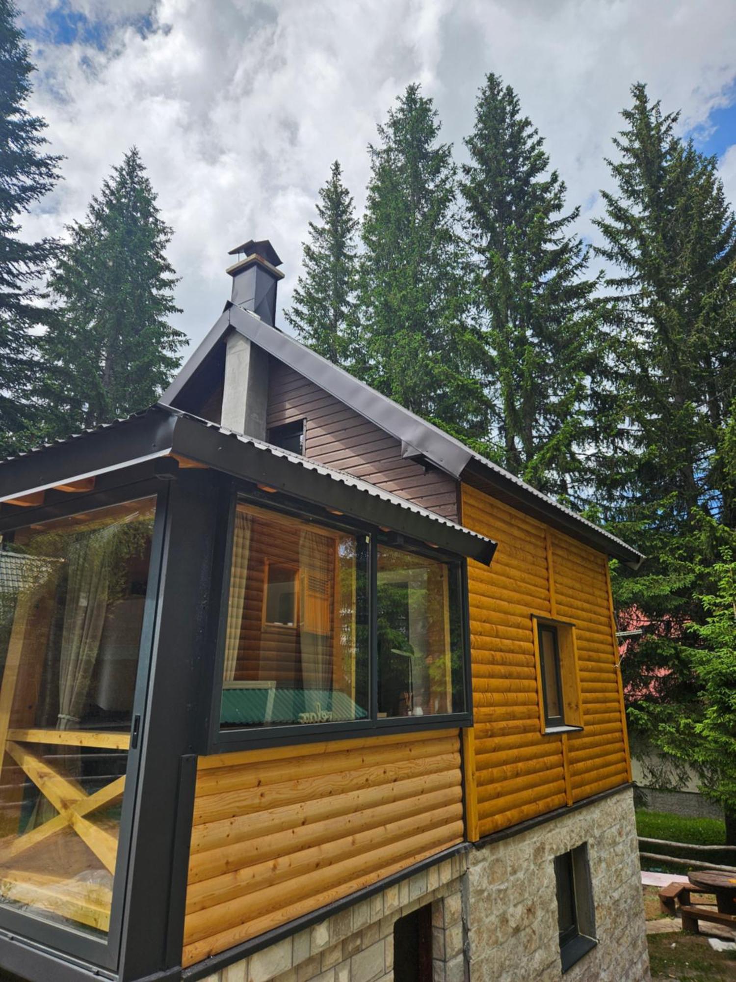 Black Lake Chalet Zabljak  Ngoại thất bức ảnh