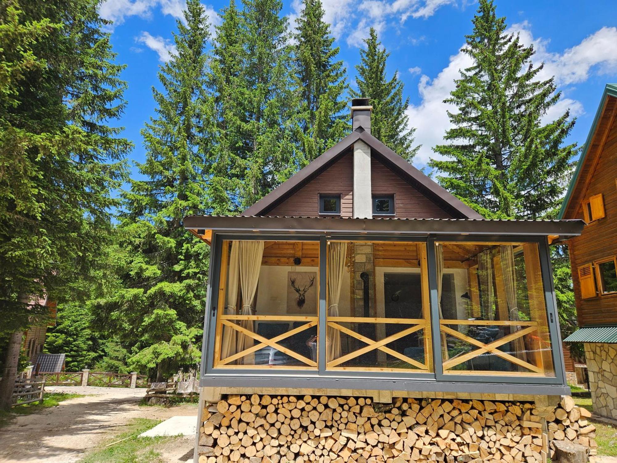Black Lake Chalet Zabljak  Ngoại thất bức ảnh
