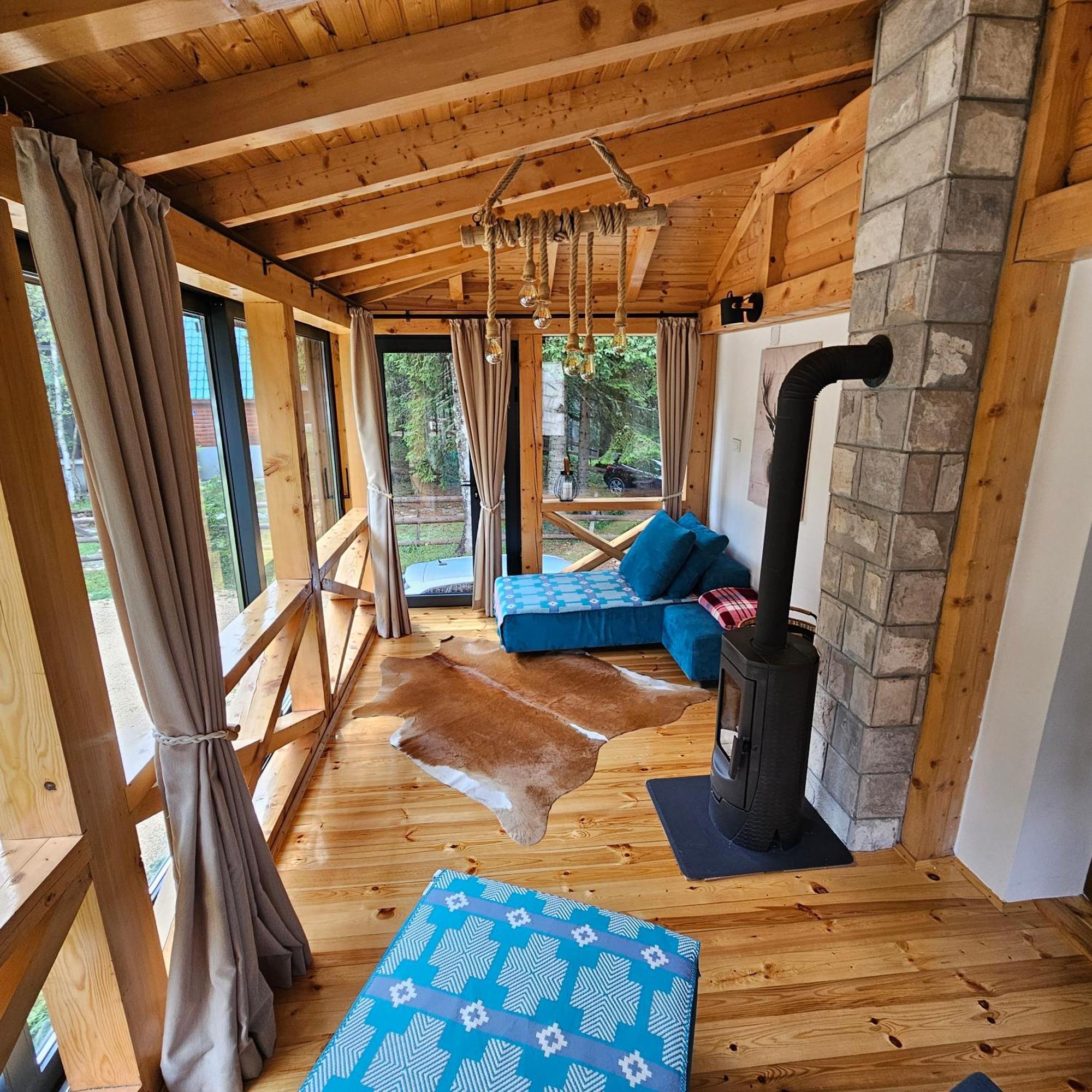 Black Lake Chalet Zabljak  Ngoại thất bức ảnh