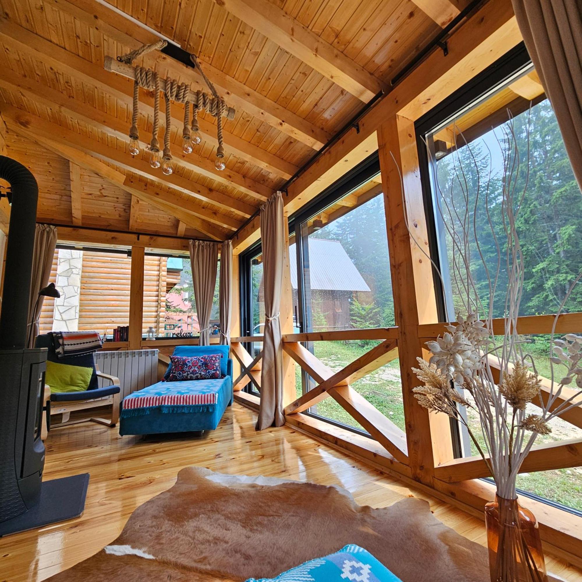 Black Lake Chalet Zabljak  Ngoại thất bức ảnh