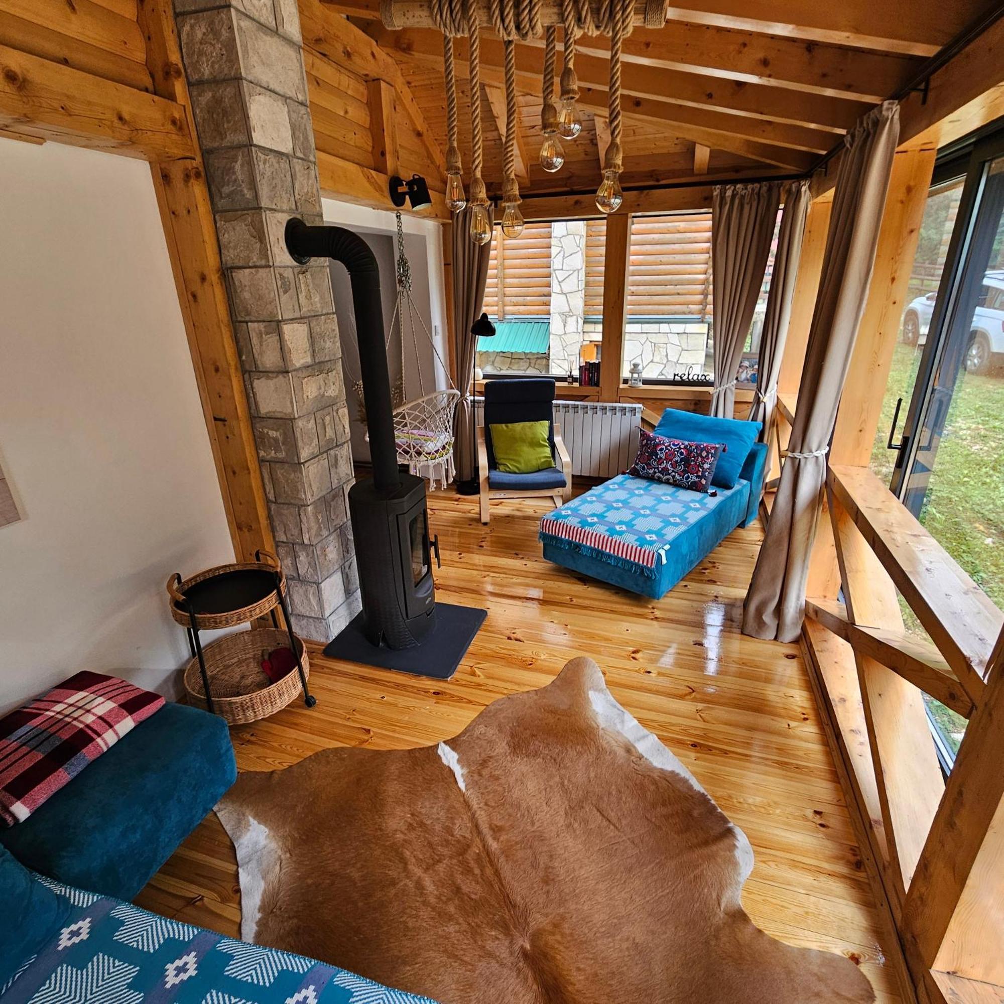 Black Lake Chalet Zabljak  Ngoại thất bức ảnh